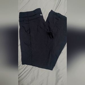 Lululemon yoga pants